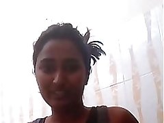 Swathi naidu hot telugu babe taking shower - desipapa.com